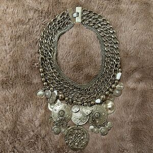 Statement necklace